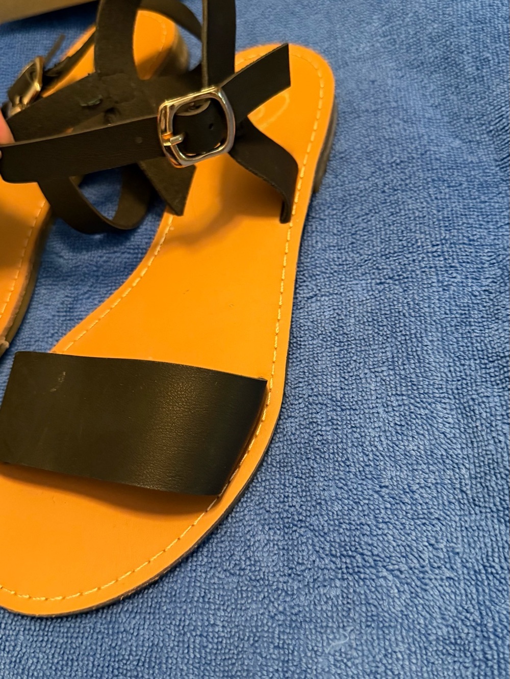 Black Winsor Strappy Flat Sandals with Tan Footbed 6.5